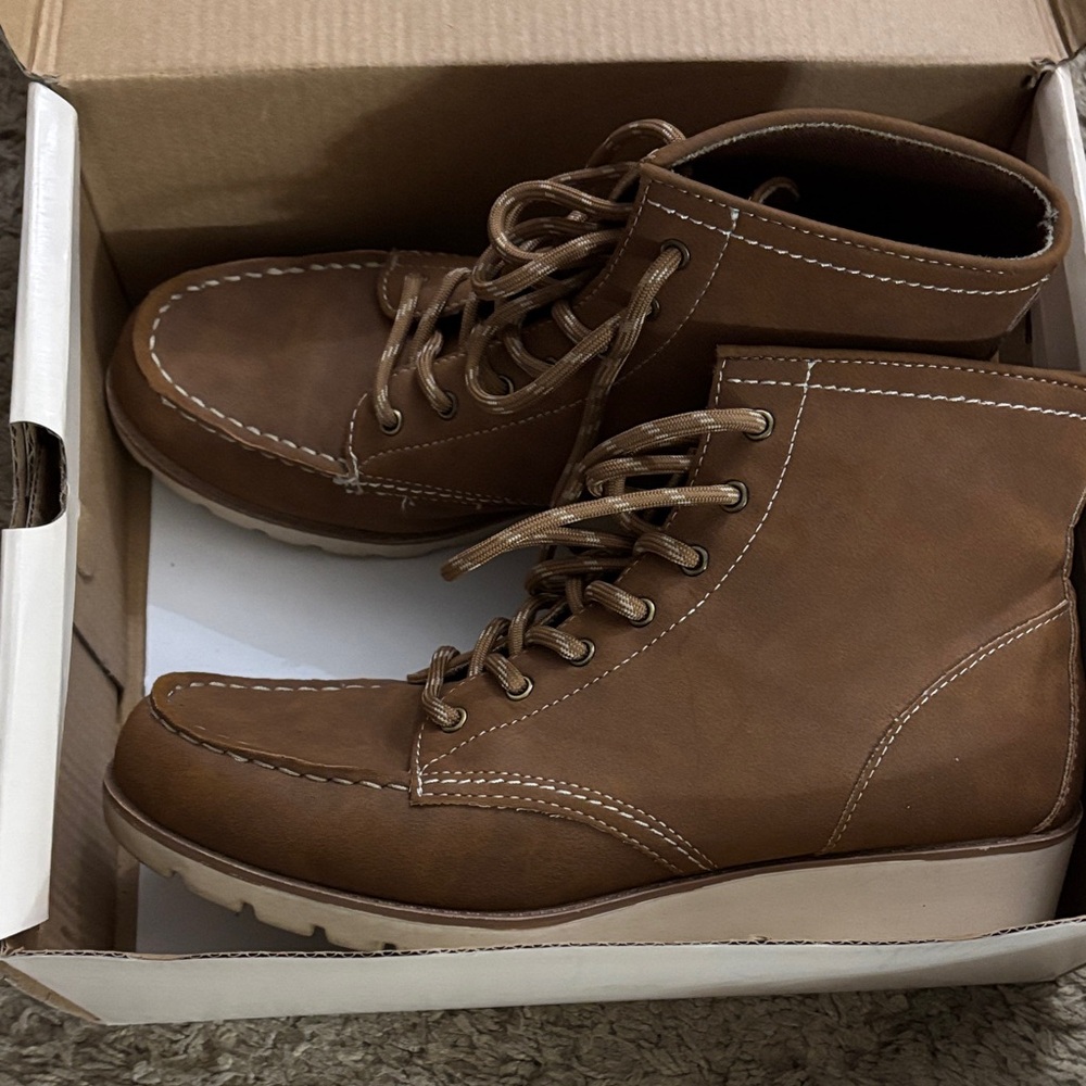 Woman’s Brown Boots